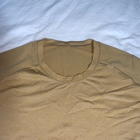 Lululemon Metal Vent Short Sleeve - Picture 2 of 4